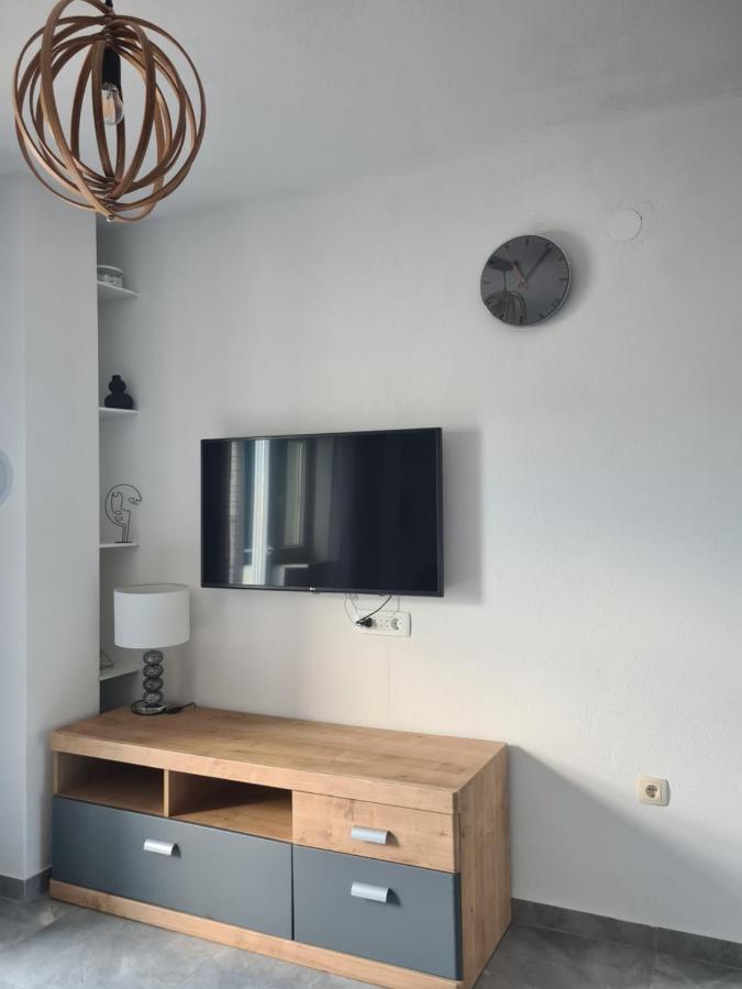 Hello Sunshine - Apartment On The Beach Zubovići Extérieur photo